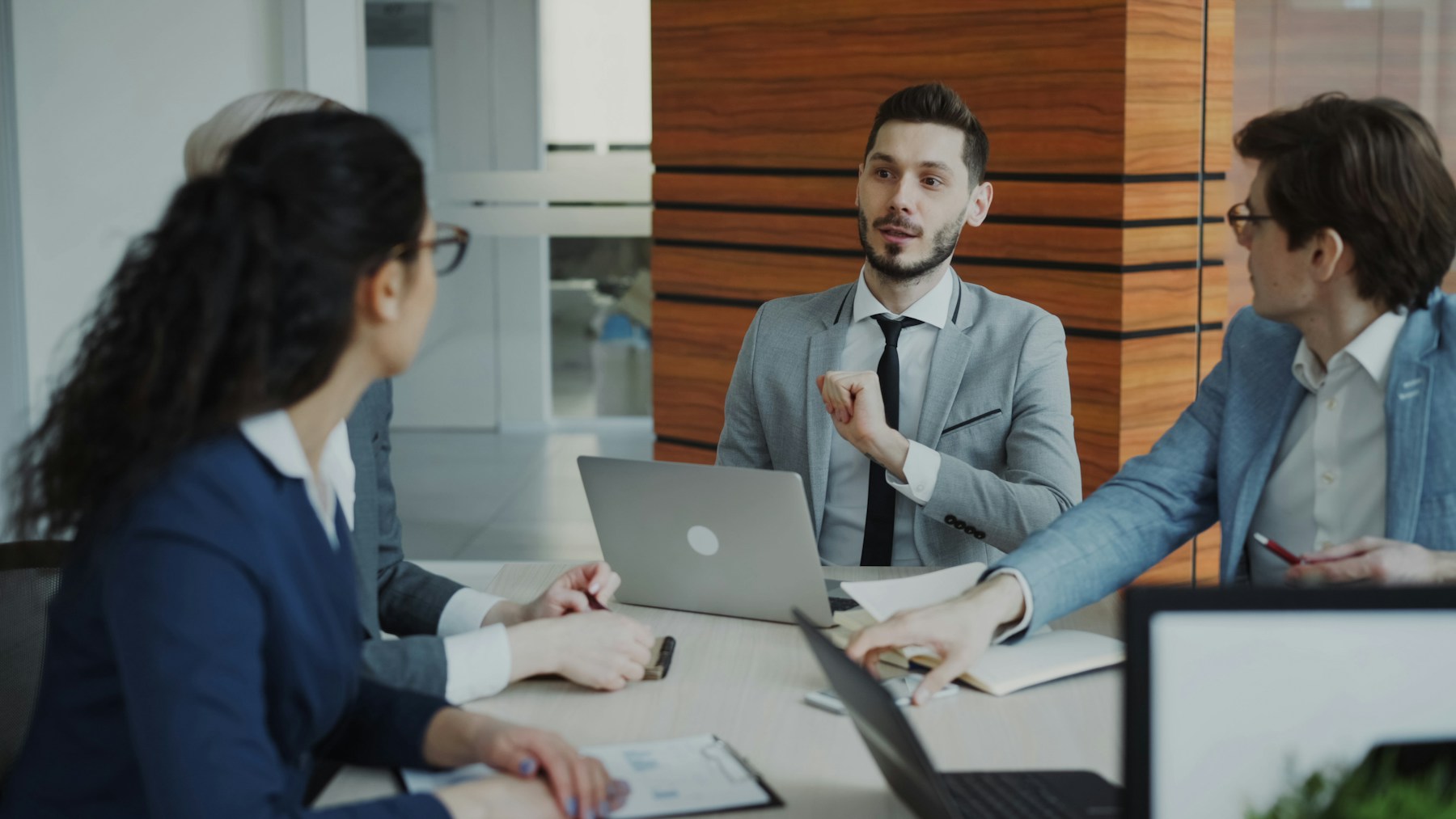B2B team planning growth work